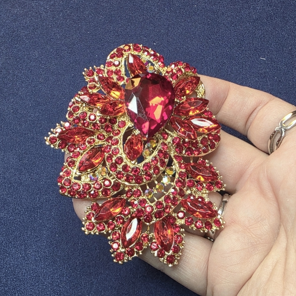 Vintage Style Red Crystal Gold Tone Brooch Pendant Large Statement 541 - Picture 5 of 13